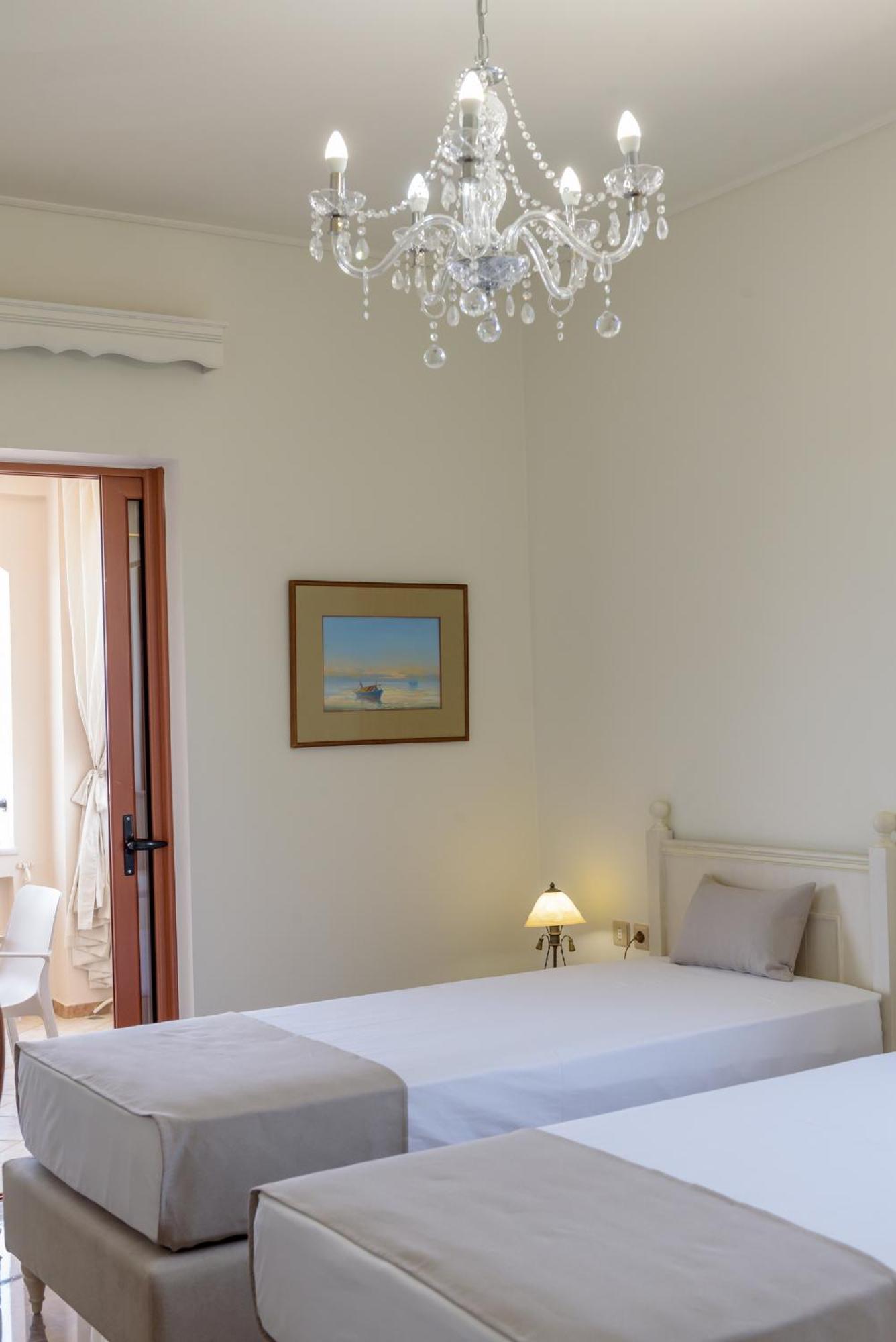 Villa Araucaria - Private Pool, Jacuzzi, Sea View 레팀노 외부 사진