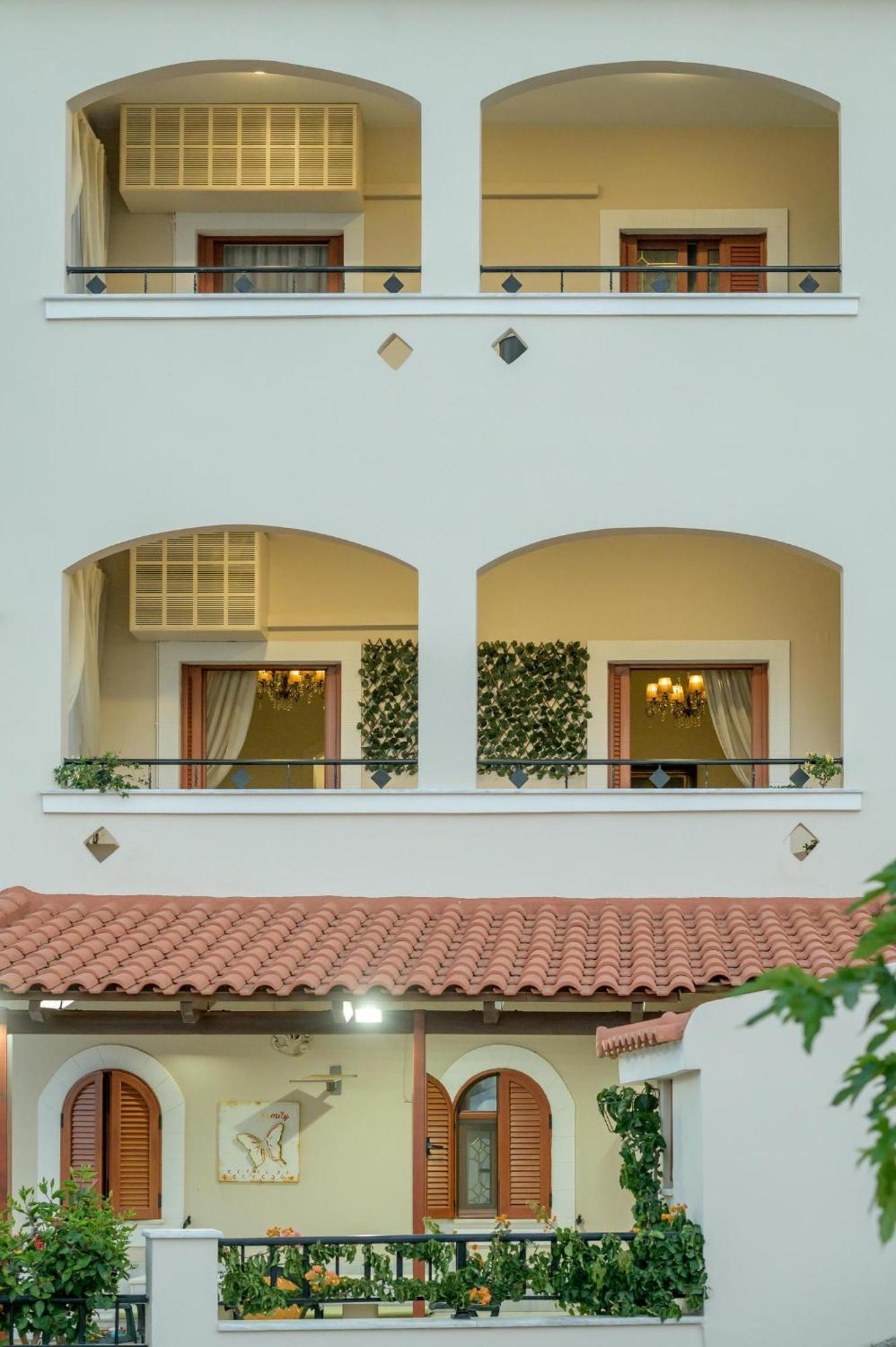 Villa Araucaria - Private Pool, Jacuzzi, Sea View 레팀노 외부 사진